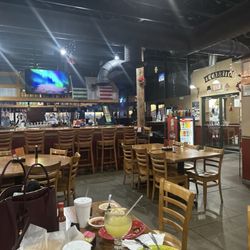 El Cabrito - Bar and dining room