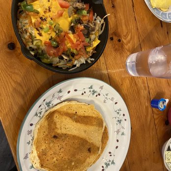 Forget Me Not Café - Momma Deb's Hashbrowns & a blueberry pancake - Cafes Near Me - Buffalo, Minnesota