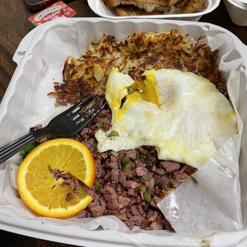 JP’s Bistro - Corn beef and hash - American Near Me - Martinez, California