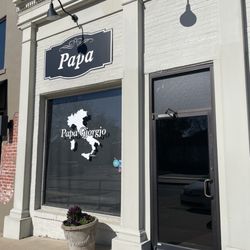 Papa Giorgio - Outside