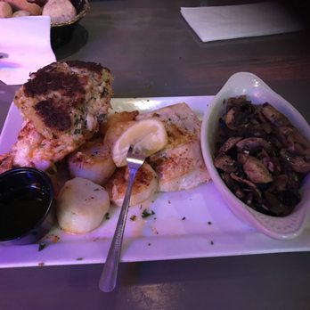 Sal's Ballyhoo's - Captain seafood platter was delicious : lobster, shrimp, lobster, fish. - Seafood Near Me - Key Largo, Florida