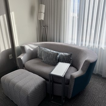 Courtyard by Marriott Carrollton - Sofa in room - Hotels Near Me - Carrollton, Georgia