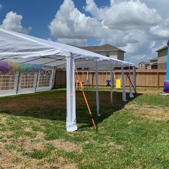 Nikky's Party Rentals - 20x32 tent with girl bounce house - Bounce House Rentals Near Me Nikky's Party Rentals - 20x32 tent with girl bounce house - Bounce House Rentals Near Me