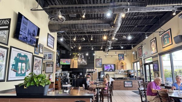 Anthony's Coal Fired Pizza & Wings by null