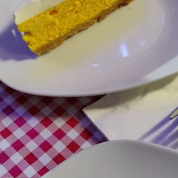 Win-Spuntino - Lilikoi cheesecake - Italian Near Me - Honolulu, Hawaii