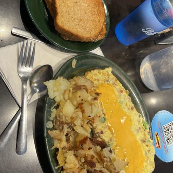 Sam's No 3 - Avalanche Omelet - Breakfast & Brunch Near Me - Denver, Colorado Sam's No 3 - Avalanche Omelet - Breakfast & Brunch Near Me - Denver, Colorado