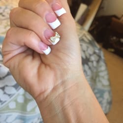 Happy Nail & Spa - Absolutely love my nails and the guy who did them is awesome !!
