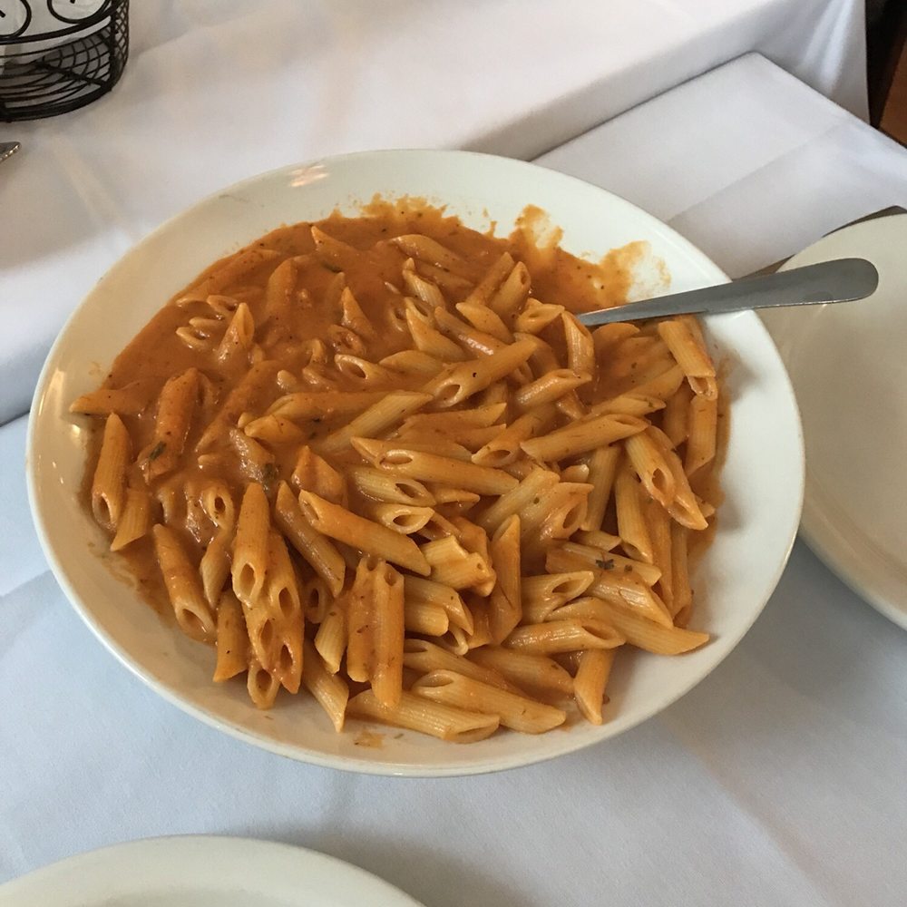Pellicci's - Italian Near Me - Stamford, Connecticut