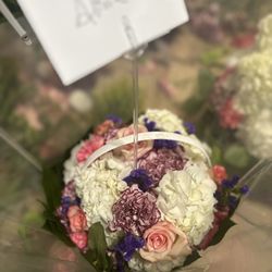 Logan Floral Designs & Gifts - Floral arrangement in a basket