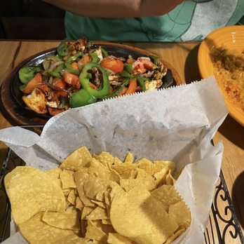 Los Arcos Mexican Restaurant - Fajitas - Mexican Near Me - Goose Creek, South Carolina