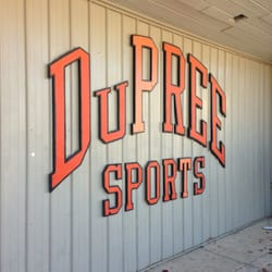 DuPree Sports & Screenprinting - Store front sign