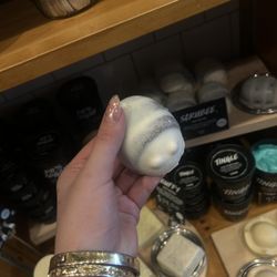 Lush Cosmetics Omaha - Village Pointe