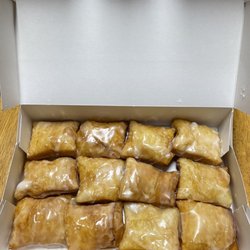Joe's Cafe - Glazed hot beignets
