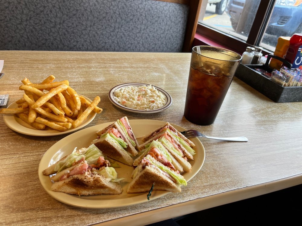 GAS GRILL FAMILY RESTAURANT 86 Photos & 52 Reviews 6193 S State Rd