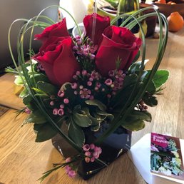 Pretty flowers! Pretty flowers!