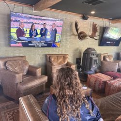 Sportsman's Inn - Game time!