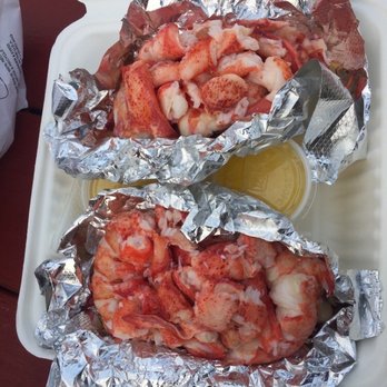 Red's Eats - Lobster Rolls - Seafood Near Me - Wiscasset, Maine