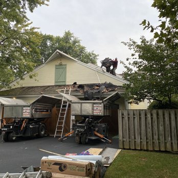 Dutch Quality Contractors - Replacing Dutch Quality's improperly installed cedar roof. - General Contractors Near Me - Lancaster, Pennsylvania Dutch Quality Contractors - Replacing Dutch Quality's improperly installed cedar roof. - General Contractors Near Me - Lancaster, Pennsylvania