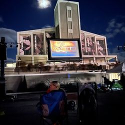 Grace Point Fellowship - Outdoor Christmas movie event