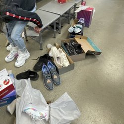 SKECHERS Warehouse Outlet