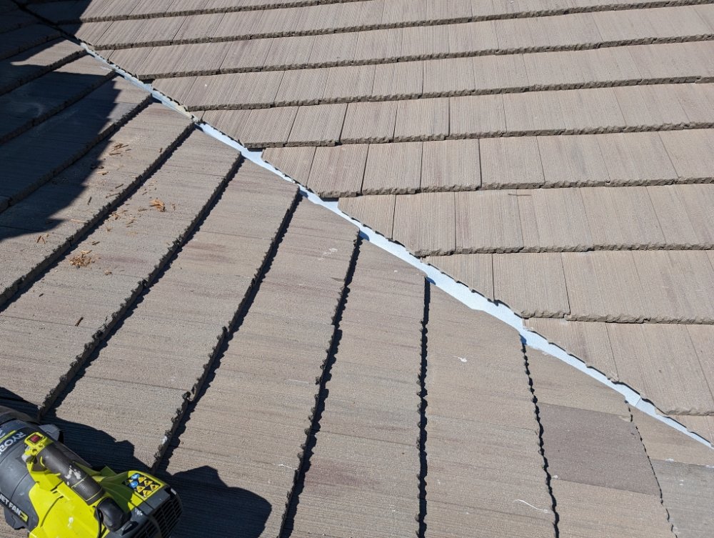 Slide of Luna Roofing