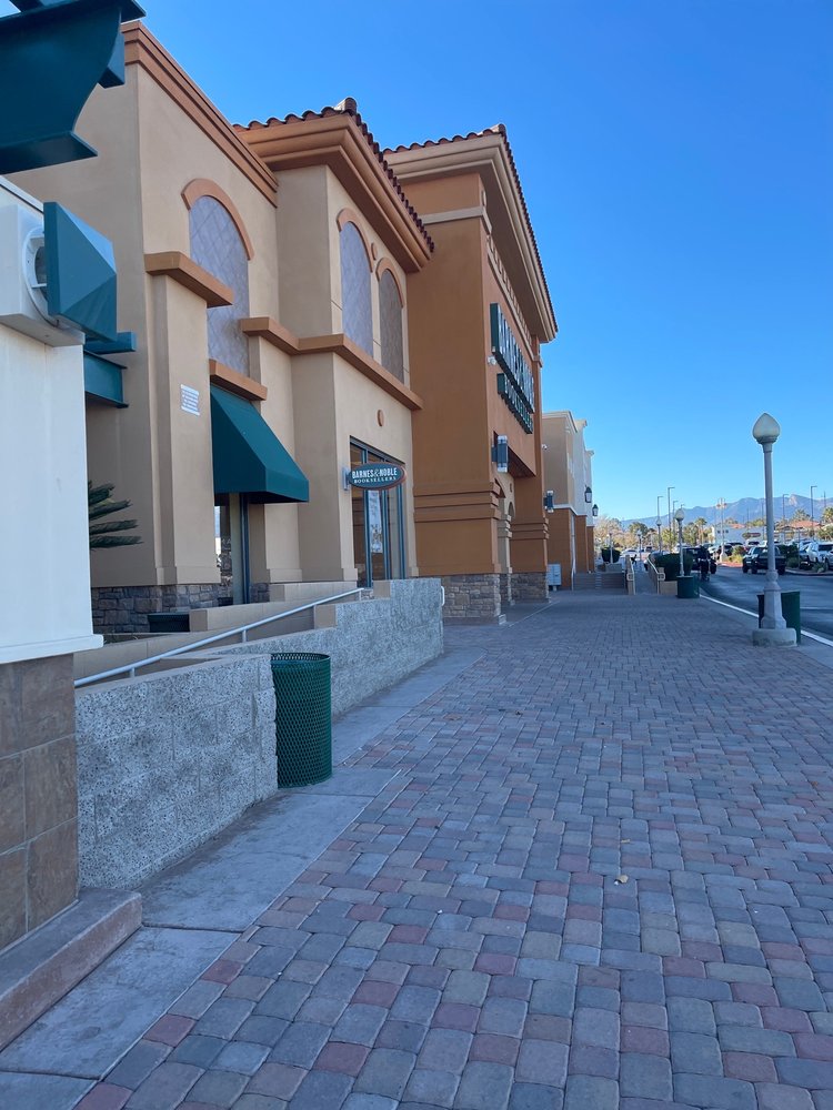 Barnes & Noble, Las Vegas Roadtrippers