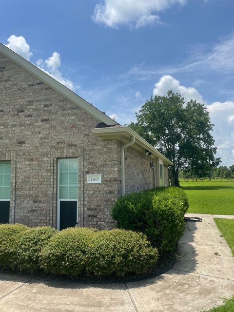 Slide of Precision Seamless Gutters 