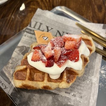 Diamond Coffee N’ Pastry - Strawberry croffle - Desserts Near Me - San Francisco, California