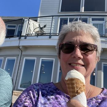 Living the Dream Ice Cream - Ice Cream & Frozen Yogurt Near Me - Eureka, California Living the Dream Ice Cream - Ice Cream & Frozen Yogurt Near Me - Eureka, California