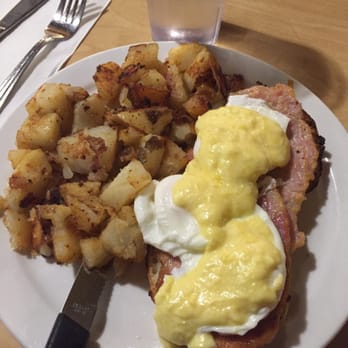 Sunset Grill - sunset benedict - Diners Near Me - Toronto, Ontario