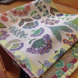 Simply Scandinavian - My latest find!! Looks stunning on my dining table :)