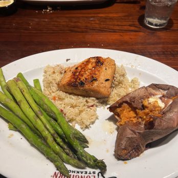 LongHorn Steakhouse - Steakhouses Near Me - West Palm Beach, Florida