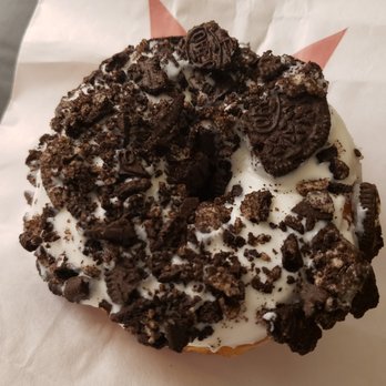 Voodoo Doughnut - The Dirt - Vanilla frosting w. Oreo crumbles - Donuts Near Me - Denver, Colorado Voodoo Doughnut - The Dirt - Vanilla frosting w. Oreo crumbles - Donuts Near Me - Denver, Colorado