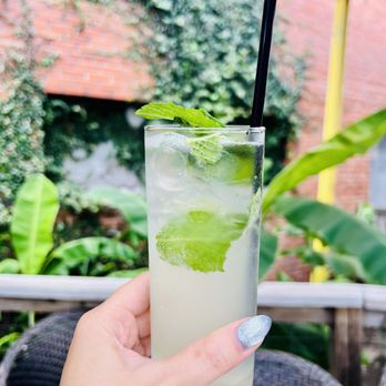 Leeland House - In the neighborhood - Breakfast & Brunch Near Me - Houston, Texas