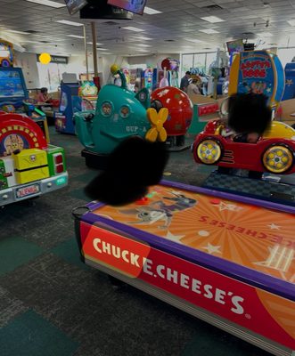 Chuck E. Cheese by null