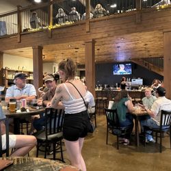 Two Horse Distillery - Bar area