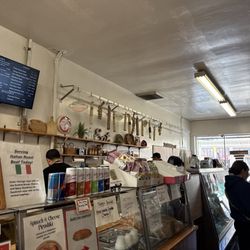 Domenicos Italian Deli