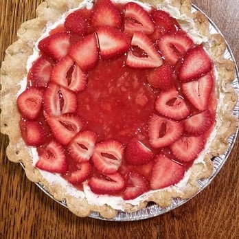 Sugar Momma's - a strawberry pie on a table - Candy Stores Near Me - Hermann, Missouri Sugar Momma's - a strawberry pie on a table - Candy Stores Near Me - Hermann, Missouri