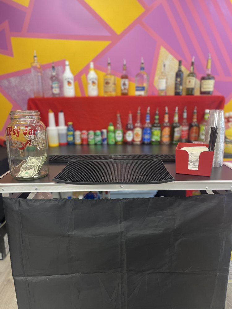 TIPSY CROWN’D MOBILE BARTENDING 9631 S Cicero Ave, Oak Lawn, Illinois Bartenders Phone