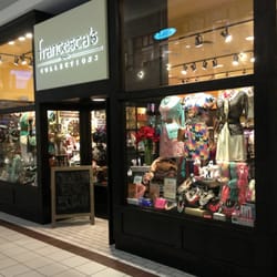Francesca's Collection - Store front of Francesca's Collection inside of Pentagon City Mall in Arlington, Va