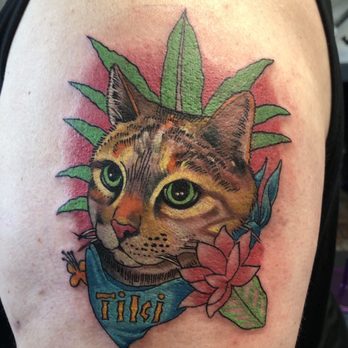 Emerald Tattoo And Piercing - Modesto - By Drain - Piercing Near Me - Modesto, California