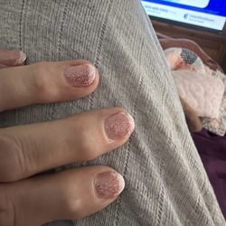 Heavenly Hair & Nails - Nails by Paula.