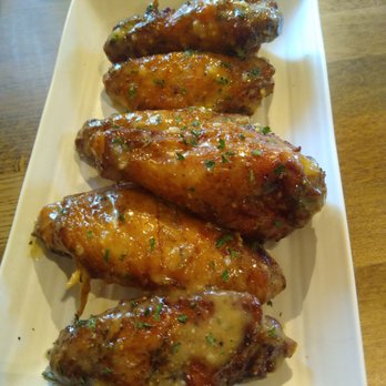 Wing Champ - Garlic parmesan - Chicken Wings Near Me - Sharonville, Ohio