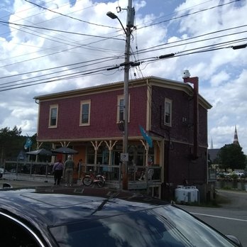 Oh My Cod! - Front of the restaurant - Seafood Near Me - Mahone Bay, Nova Scotia