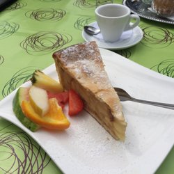 Klosterklause - .... Die Deko war überflüssig - der Kuchen war lecker genug!