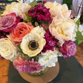 Couture Flowers by Kimberly Perry - What was delivered - gorgeous, but a little bit different from what I expected. - Wedding Planning Near Me - Costa Mesa, California Couture Flowers by Kimberly Perry - What was delivered - gorgeous, but a little bit different from what I expected. - Wedding Planning Near Me - Costa Mesa, California