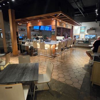 Haven's Harborside - Interior - Cocktail Bars Near Me - Wailuku, Hawaii Haven's Harborside - Interior - Cocktail Bars Near Me - Wailuku, Hawaii