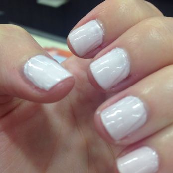 Da Vi Nails - Piss poor application of a too coat. Look at the sloppy edges. - Nail Salons Near Me - El Centro, California