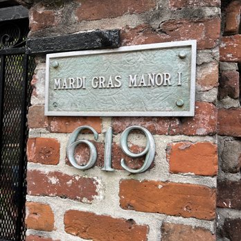 Mardi Gras Manor - Apartments Near Me - New Orleans, Louisiana