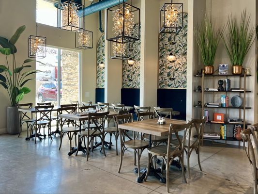 Le Cafe Central by null
